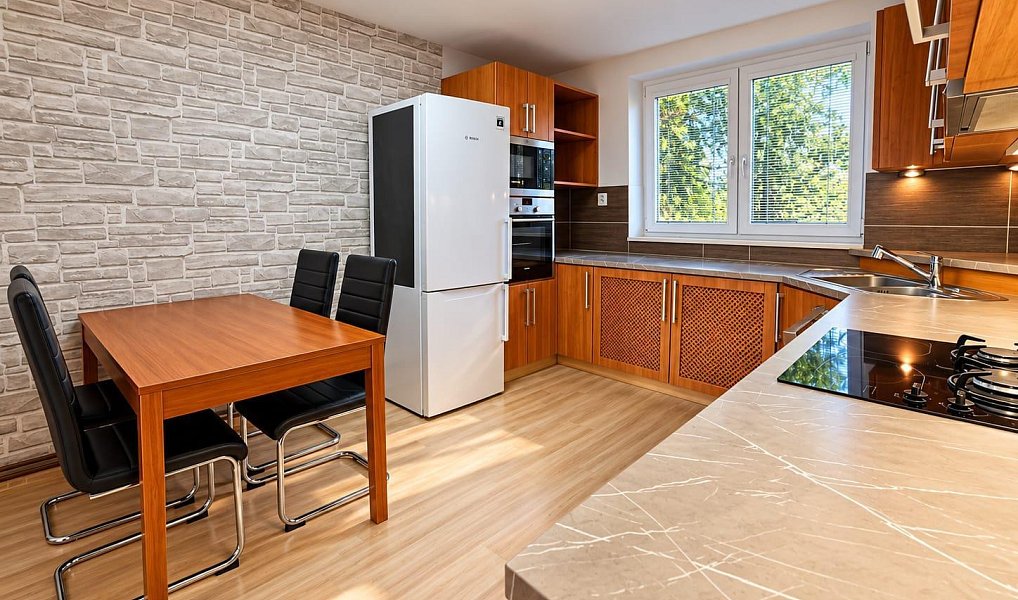 Pronájem bytu 2+1 58 m², Jihlava – náhled fotky 2
