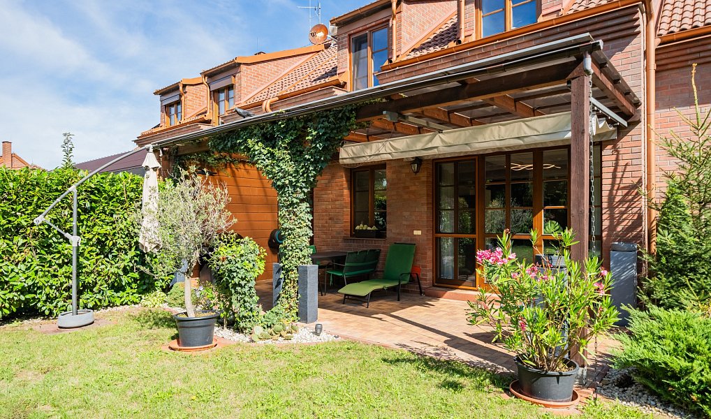 Prodej domu 175 m² s pozemkem 527 m², Dobřejovice – náhled fotky 2
