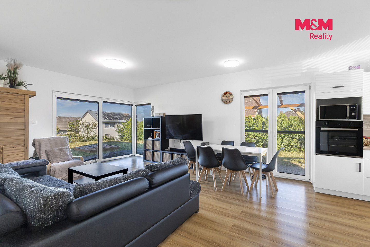 Prodej domu 143 m² s pozemkem 909 m² — photo 2
