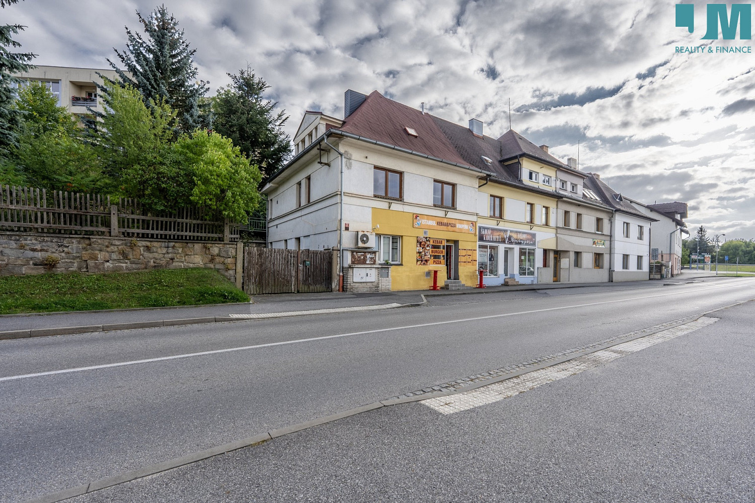 Prodej domu 180 m² s pozemkem 596 m²