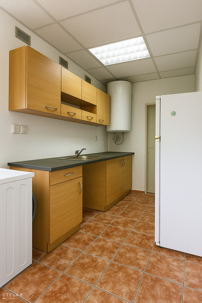 Prodej komerčního objektu (jiného typu) 200 m² – fotografie 5