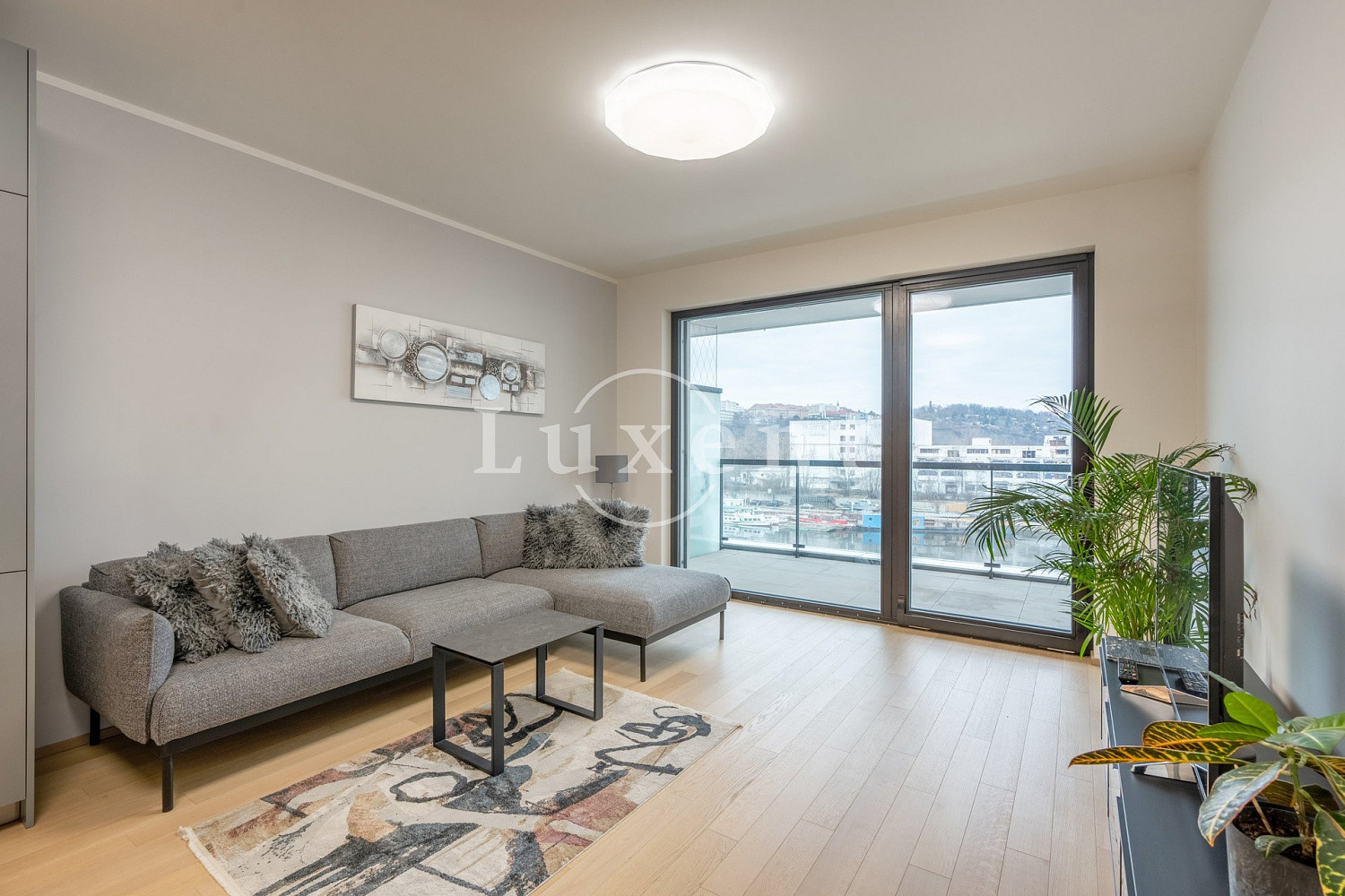 Pronájem bytu 2+kk 60 m² – fotografie 4