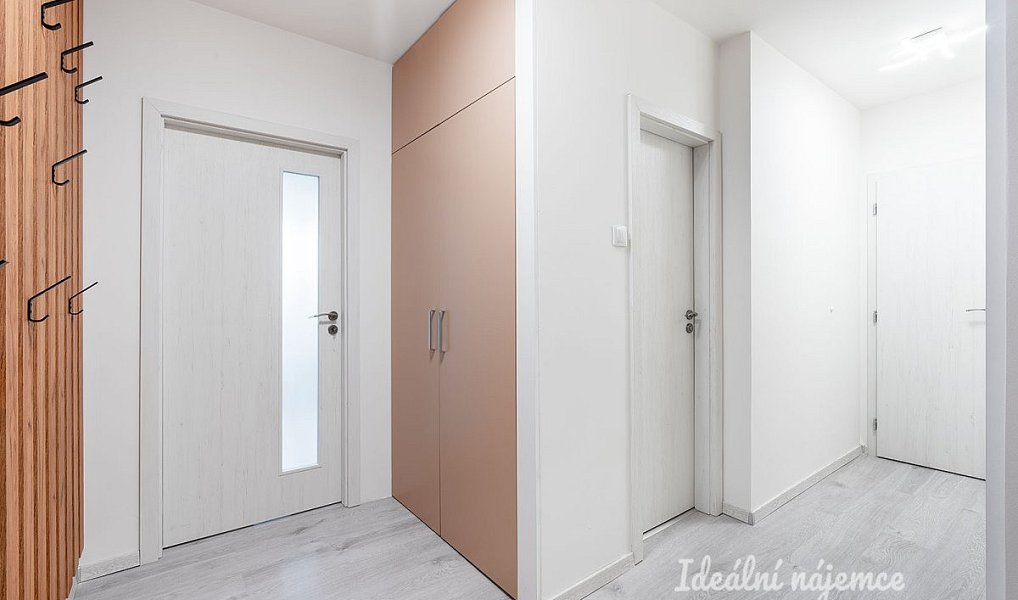 Pronájem bytu 3+kk 68 m², Praha – náhled fotky 10