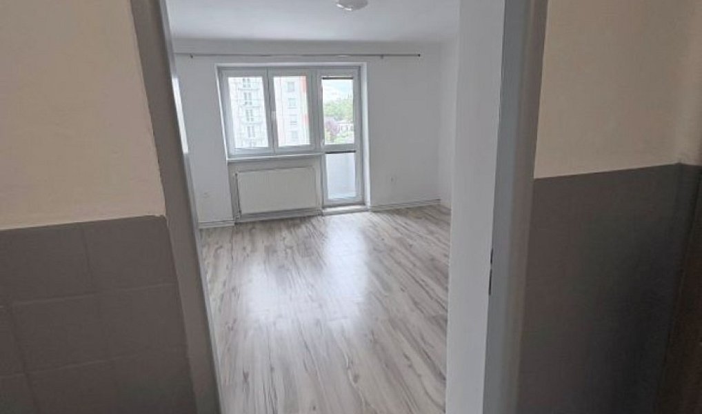 Pronájem bytu 2+1 61 m², Jaroměř – náhled fotky 4