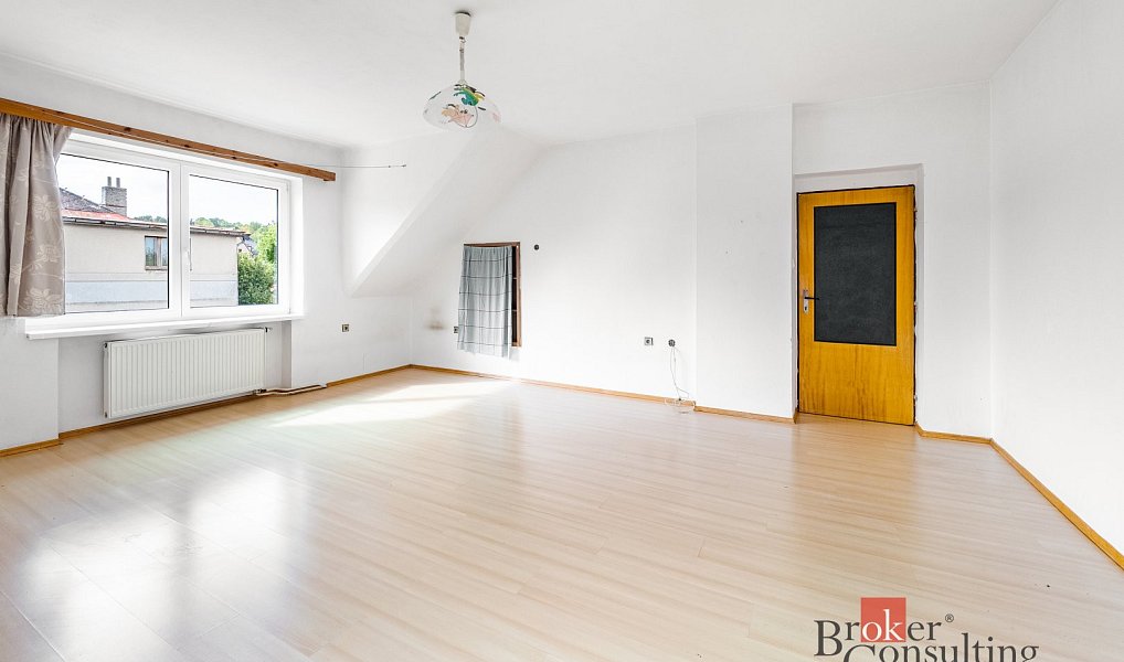 Prodej domu 236 m² s pozemkem 361 m², Březnice – náhled fotky 4