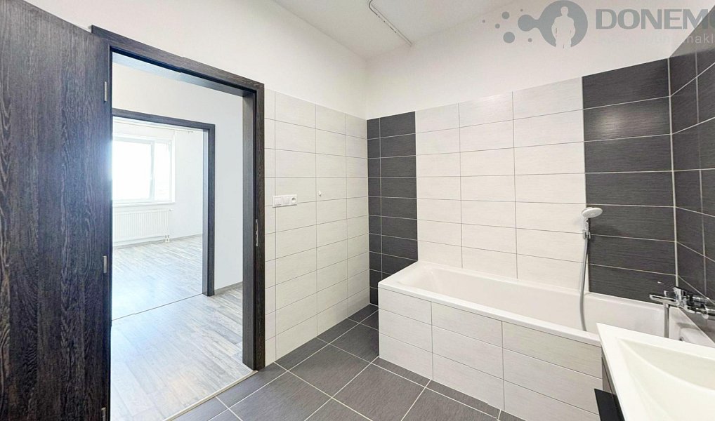 Pronájem bytu 3+kk 82 m², Olomouc – náhled fotky 9