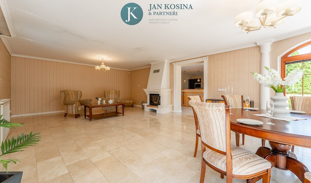 Prodej domu 236 m² s pozemkem 921 m², Hrusice – náhled fotky 19