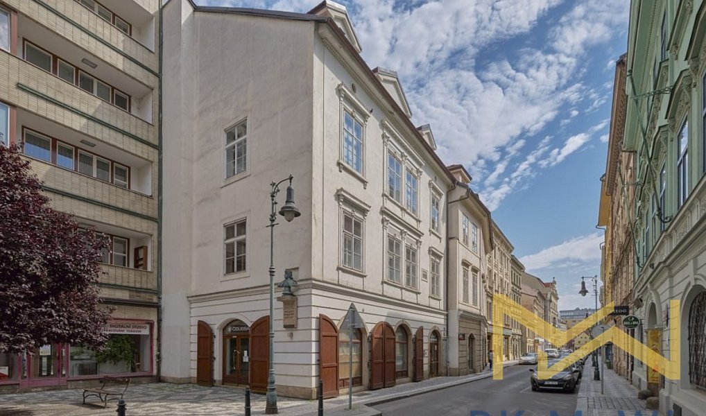Pronájem kanceláře 161 m², Praha – fotka 1 z 11