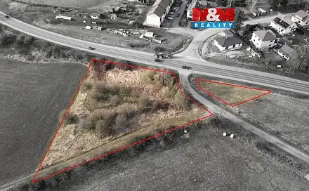 Prodej komerčního pozemku 3 819 m², Pelhřimov - Strměchy