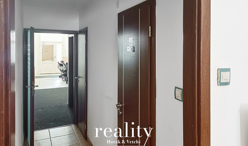 Prodej domu 429 m² s pozemkem 159 m², Znojmo – náhled fotky 27