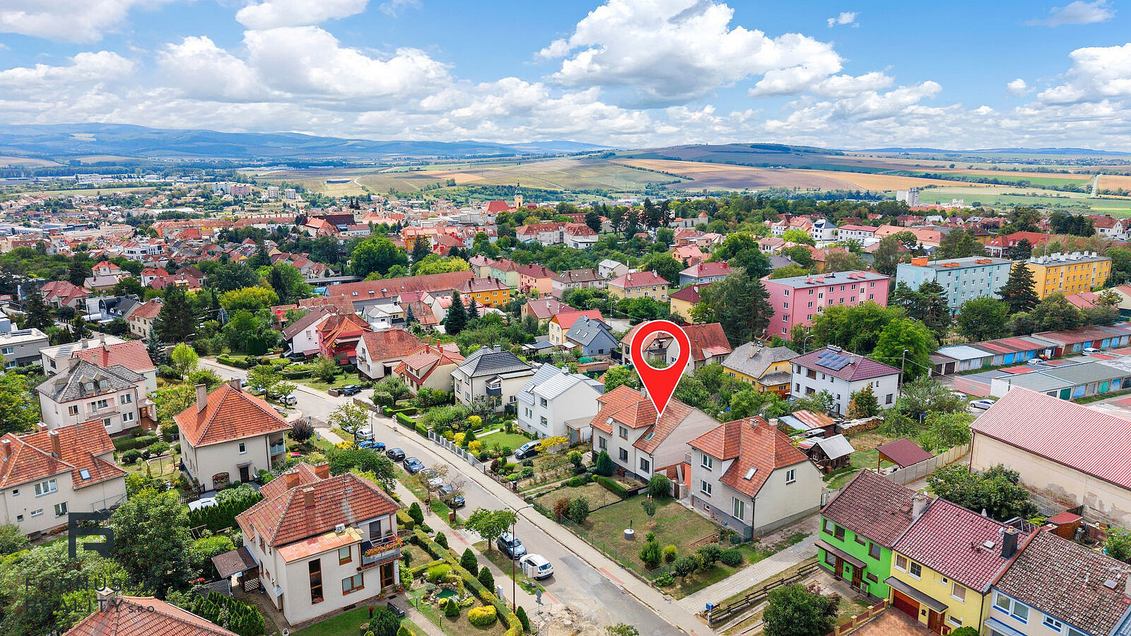 Prodej domu 229 m² s pozemkem 579 m² – fotografie 2