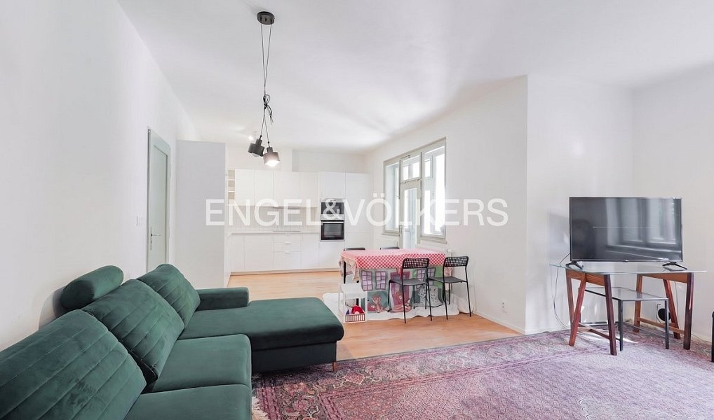 Prodej bytu 4+kk 116 m², Praha – náhled fotky 2