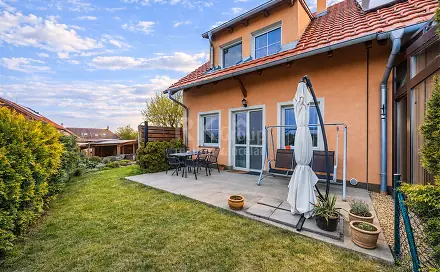 Prodej domu 155 m² s pozemkem 449 m², Šípková, Postřižín, okres Mělník