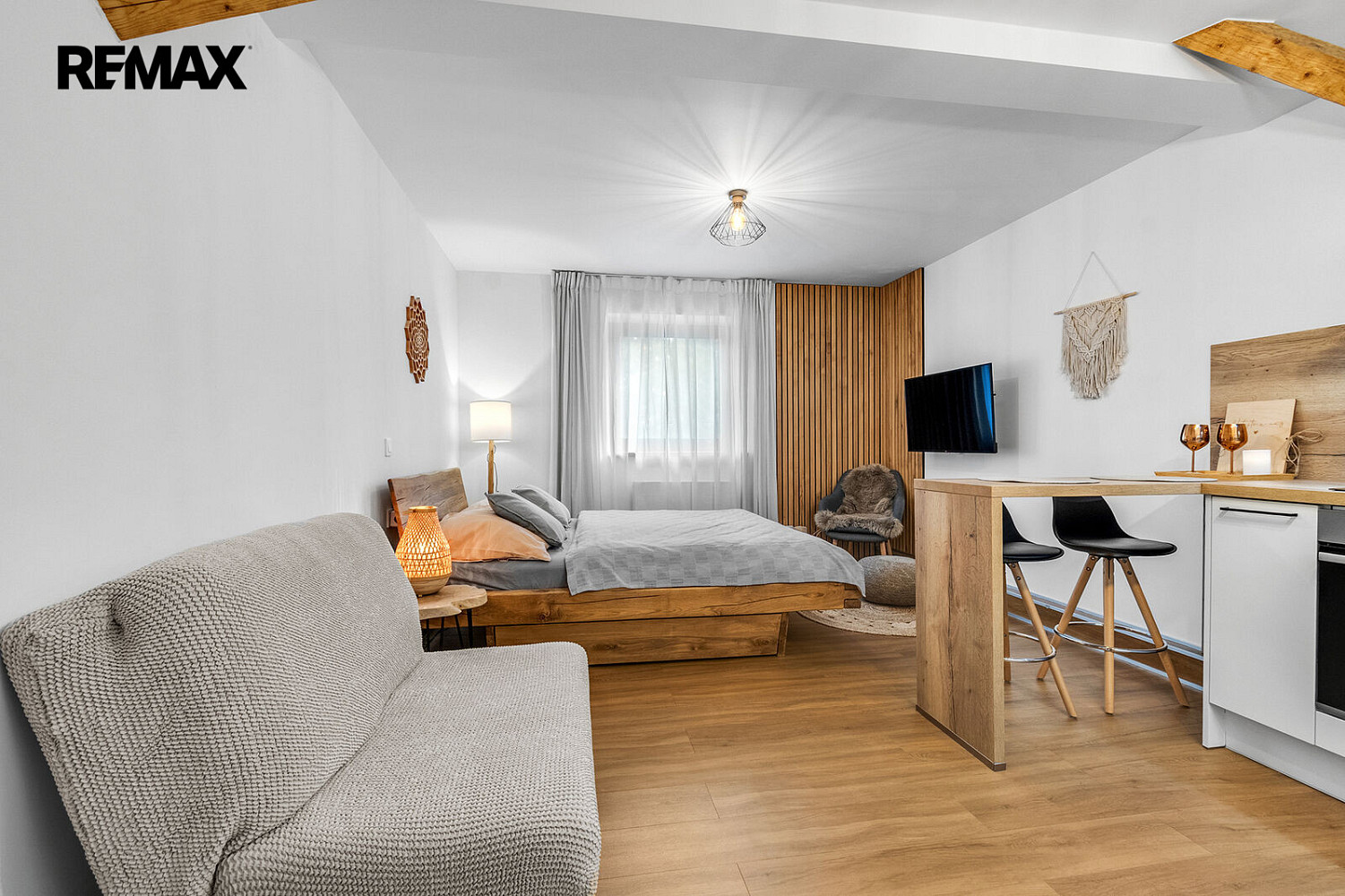 Prodej bytu 1+kk 28 m² – fotografie 2