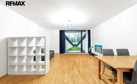 Pronájem bytu 1+kk 53 m²