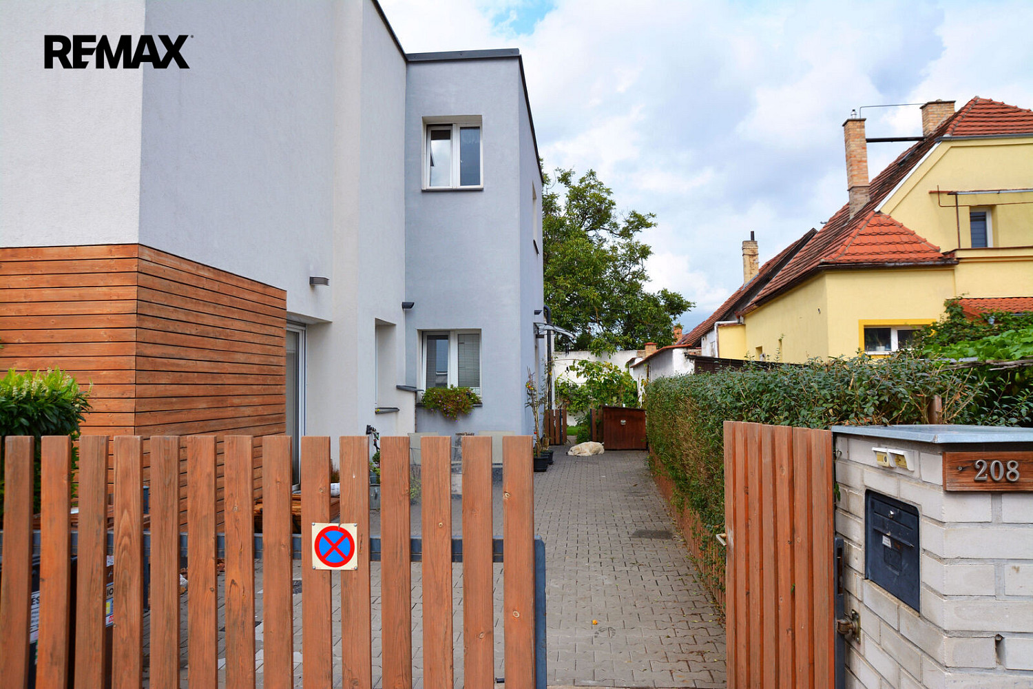 Prodej domu 195 m² s pozemkem 317 m² – fotografie 2