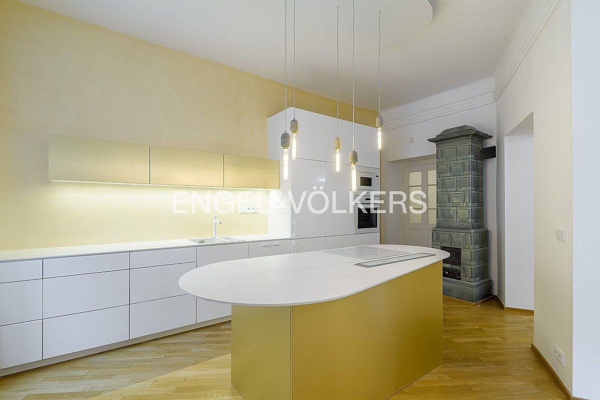 Pronájem bytu 3+kk 137 m² – fotografie 3