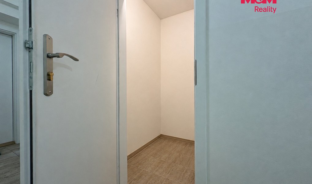 Prodej bytu 3+kk 75 m², Veleň – náhled fotky 12