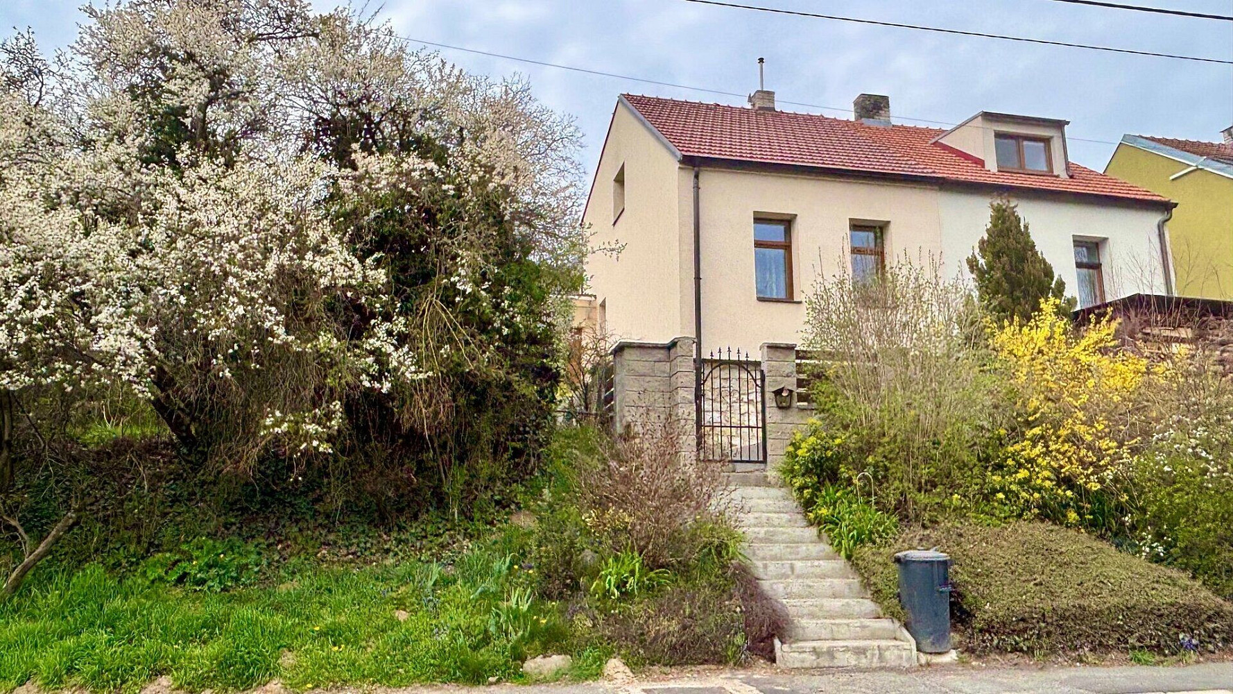 Prodej domu 87 m² s pozemkem 449 m²