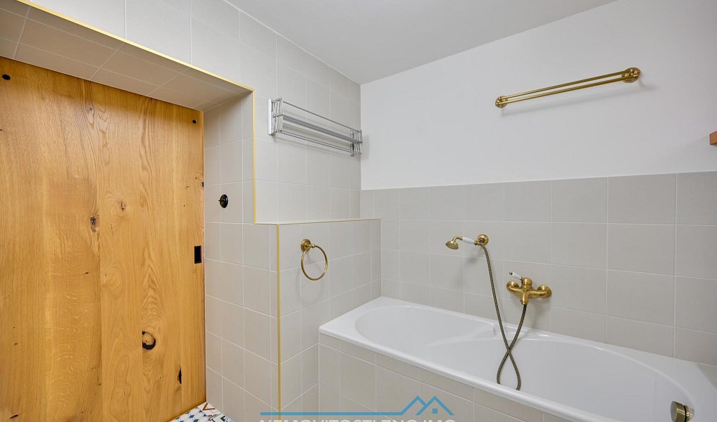 Prodej domu 184 m² s pozemkem 184 m², Znojmo – náhled fotky 17