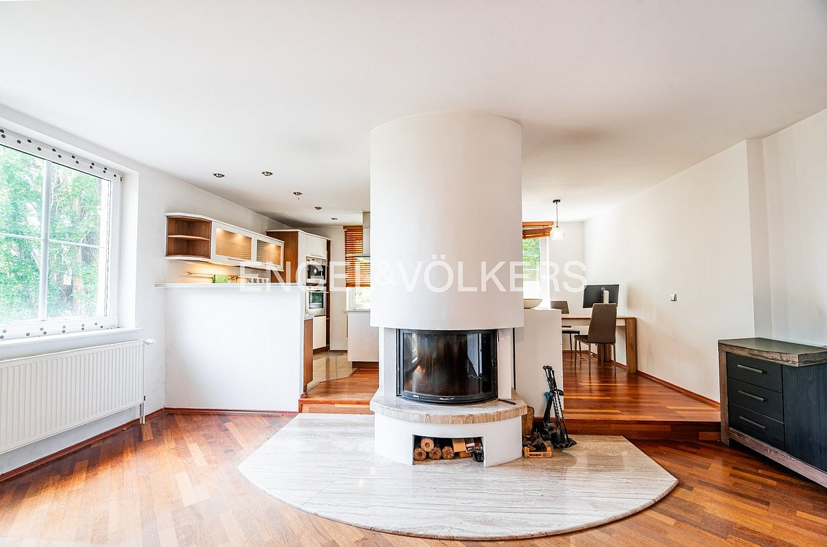 Pronájem bytu 3+kk 103 m²
