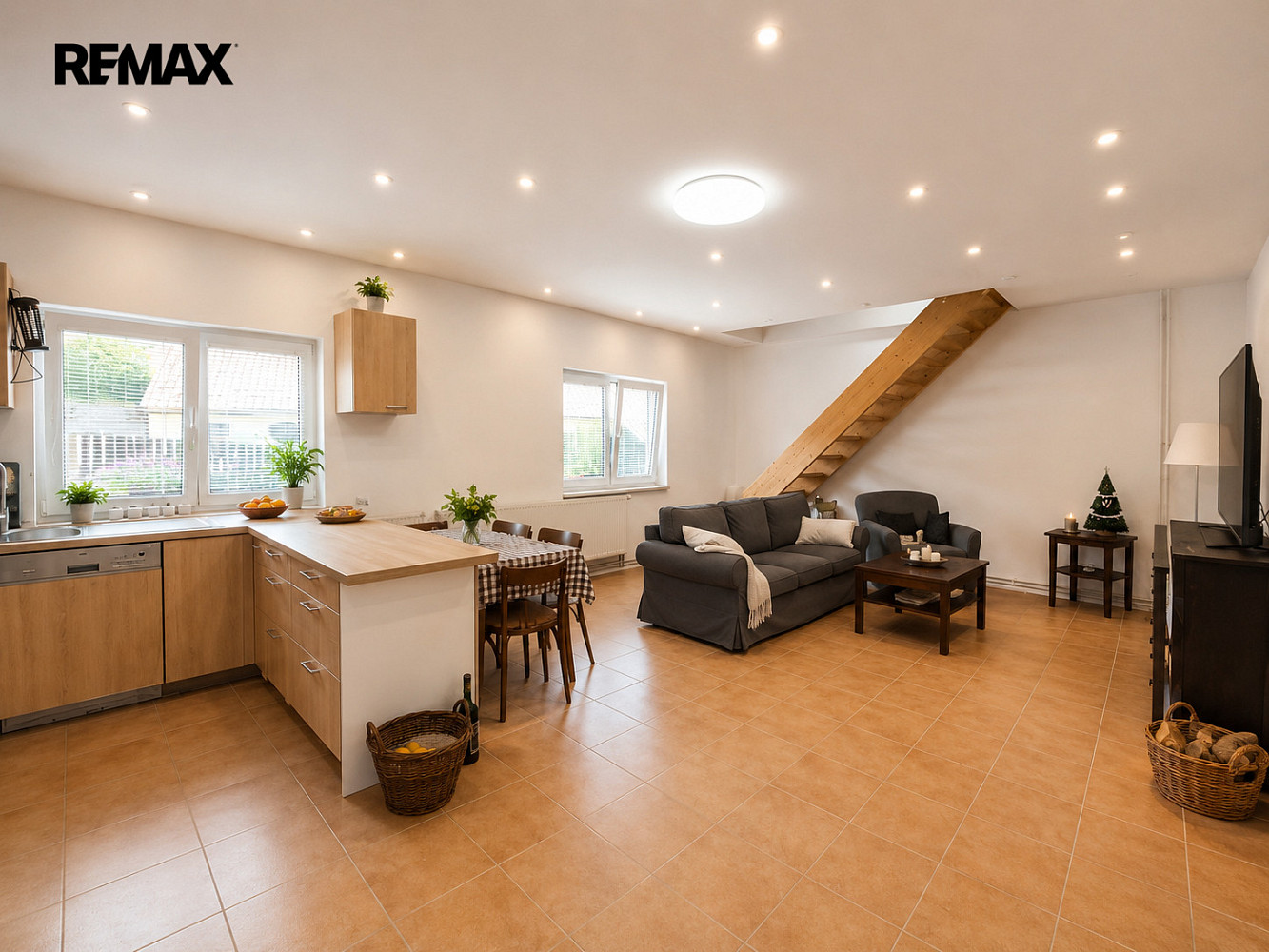 Prodej domu 224 m² s pozemkem 10 114 m²
