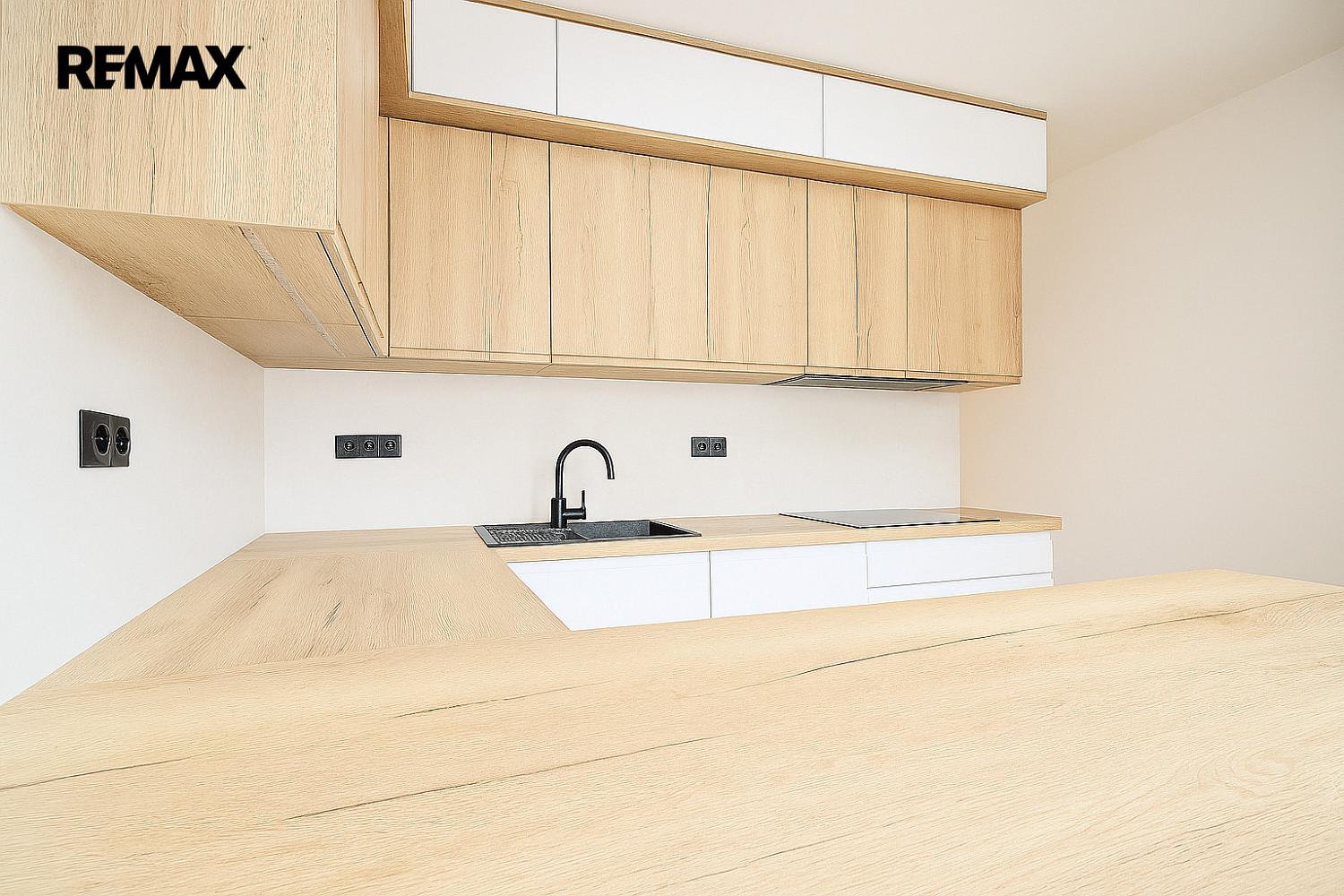 Pronájem bytu 3+1 67 m² — photo 3