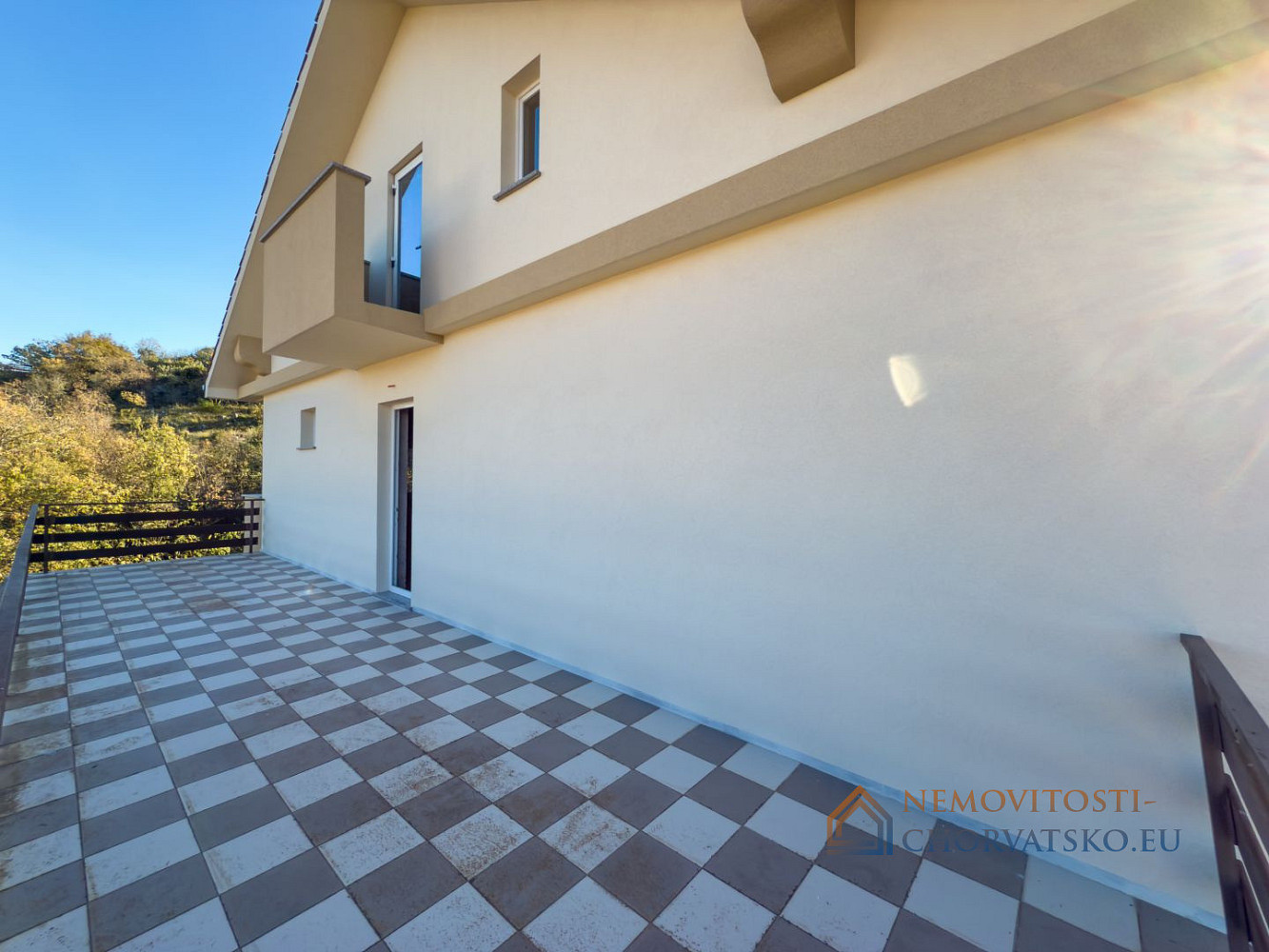 Prodej domu 400 m² s pozemkem 400 m², Viškovo