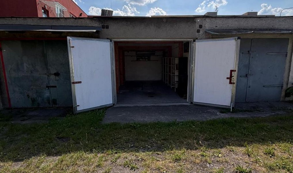 Pronájem garáže ul. Newtonova, Ostrava – náhled fotky 2