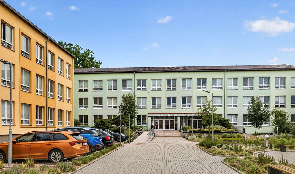 Prodej domu 240 m² s pozemkem 489 m², Postoloprty – náhled fotky 30