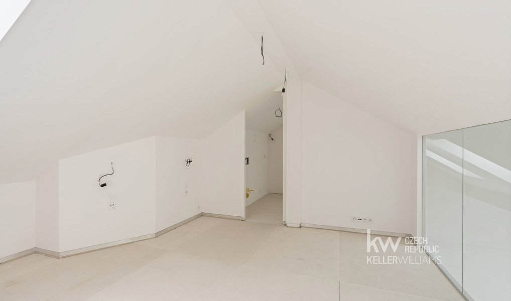 Prodej bytu 4+kk 151 m², Praha – náhled fotky 14
