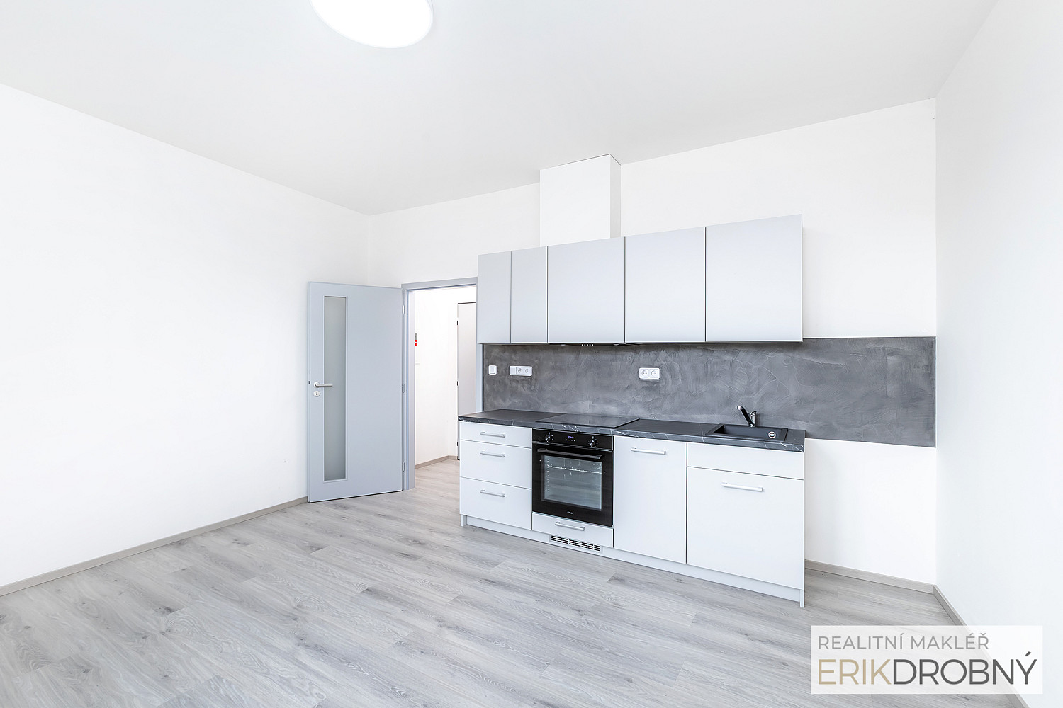 Pronájem bytu 1+kk 23 m² — photo 3
