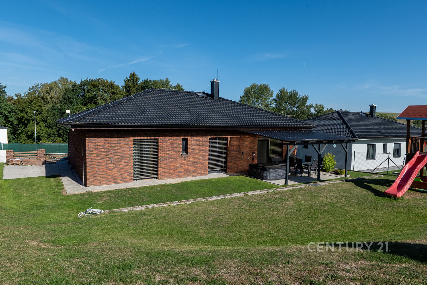 Prodej domu 112 m² s pozemkem 877 m²