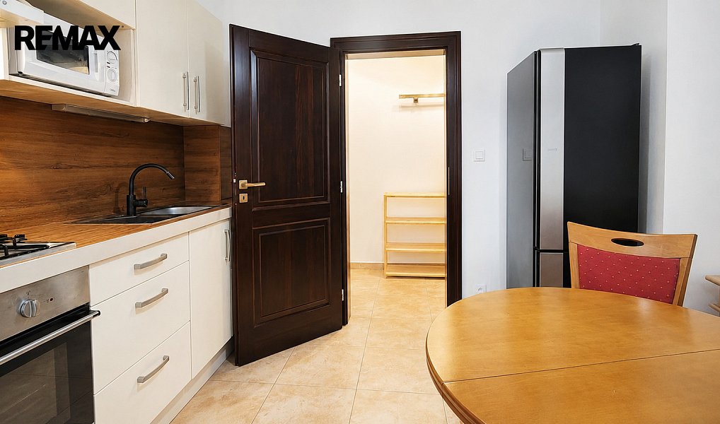 Pronájem bytu 2+1 62 m², Karlovy Vary – náhled fotky 3
