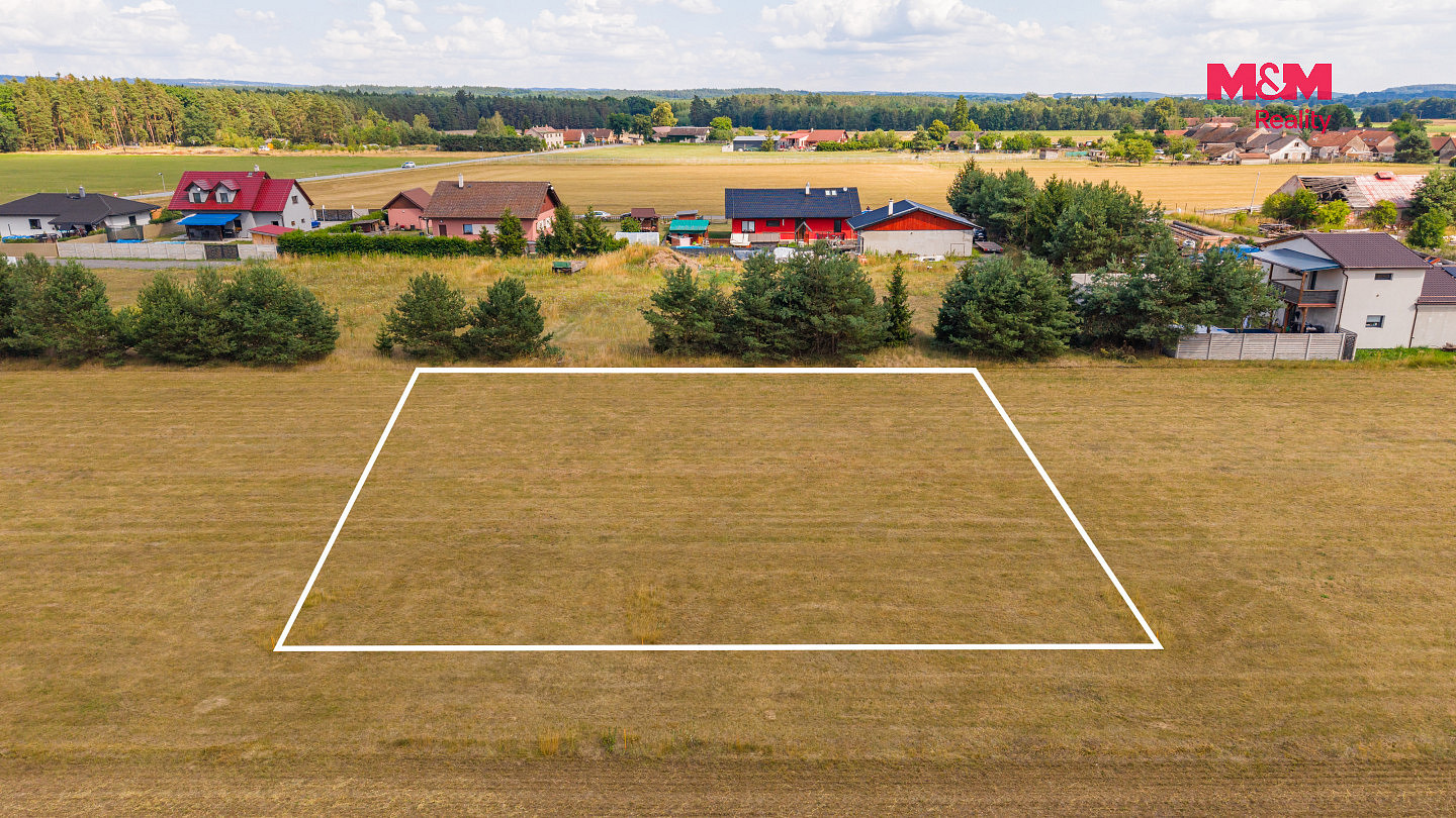 Prodej stavebního pozemku 880 m² — photo 2