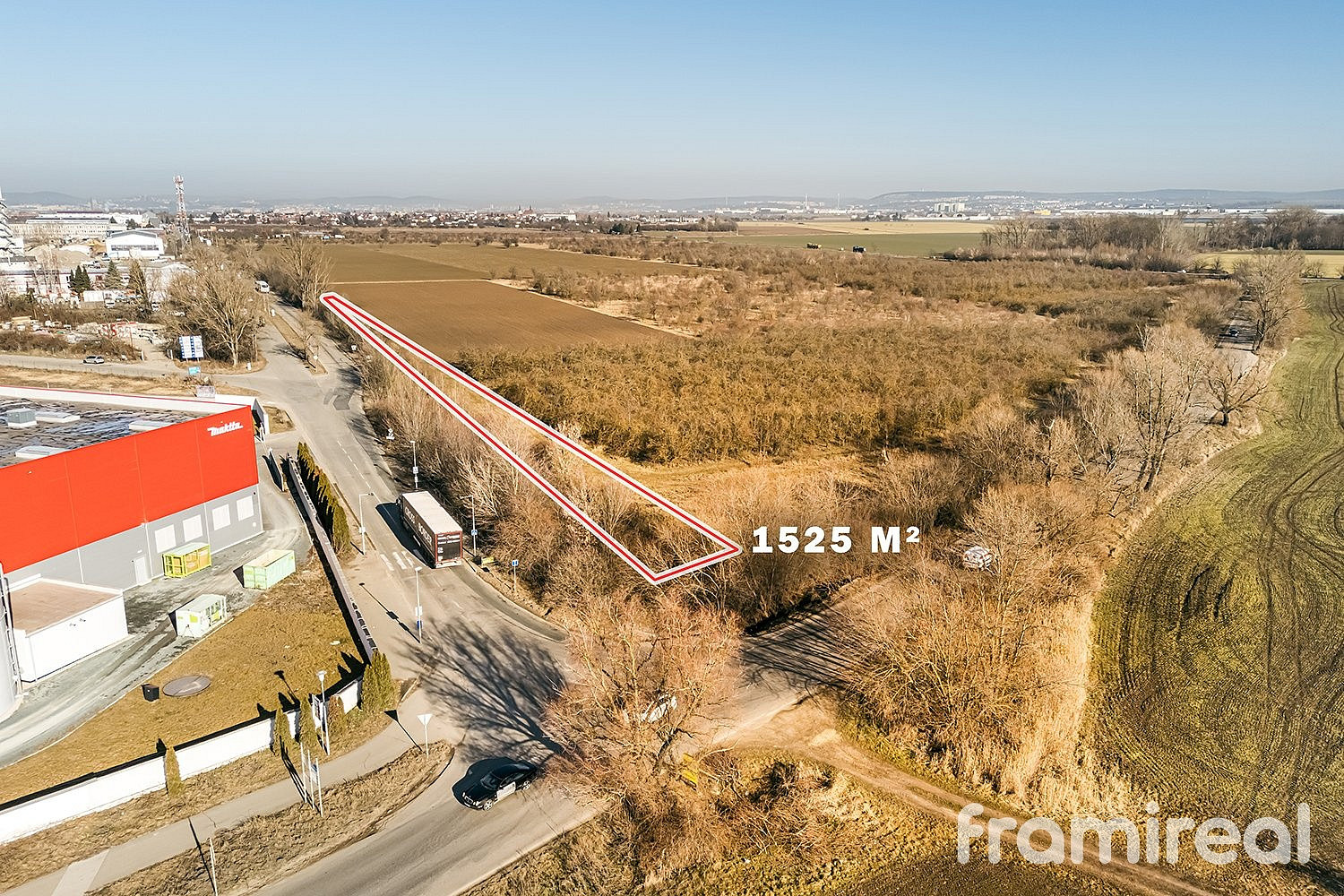 Prodej komerčního pozemku 1 525 m²
