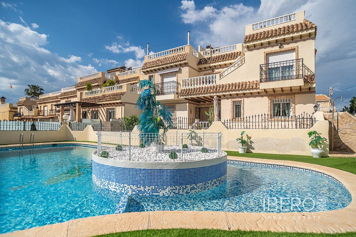 Prodej bytu 3+kk 73 m², Orihuela Costa