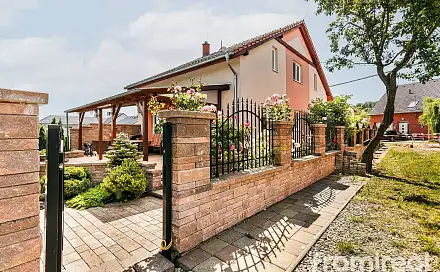 Prodej domu 152 m² s pozemkem 670 m², Zahradní, Blučina, okres Brno-venkov