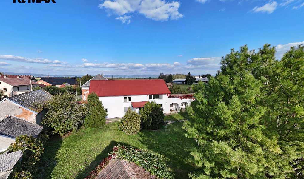 Prodej domu 186 m² s pozemkem 7 638 m², Uničov – náhled fotky 8