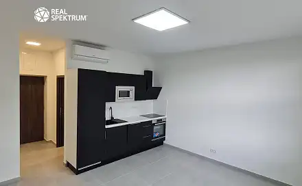 Pronájem bytu 1+kk 28 m²