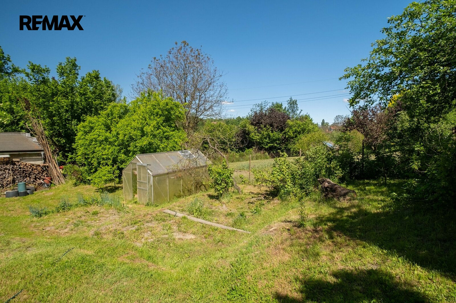 Prodej stavebního pozemku 914 m² – fotografie 2