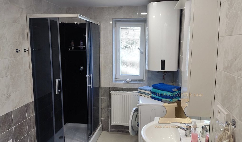 Prodej domu 200 m² s pozemkem 1 009 m², Kamýk nad Vltavou – náhled fotky 10