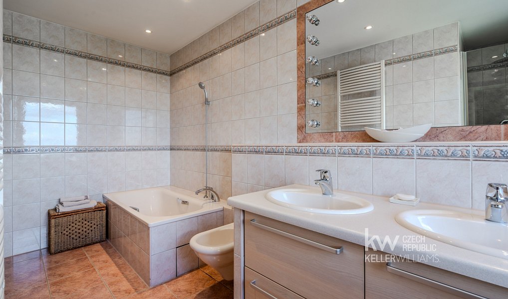Prodej domu 256 m² s pozemkem 433 m², Kostelec nad Černými lesy – náhled fotky 20
