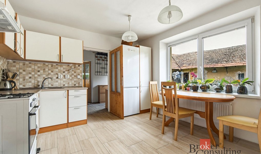 Prodej domu 180 m² s pozemkem 1 396 m², Počedělice – náhled fotky 3