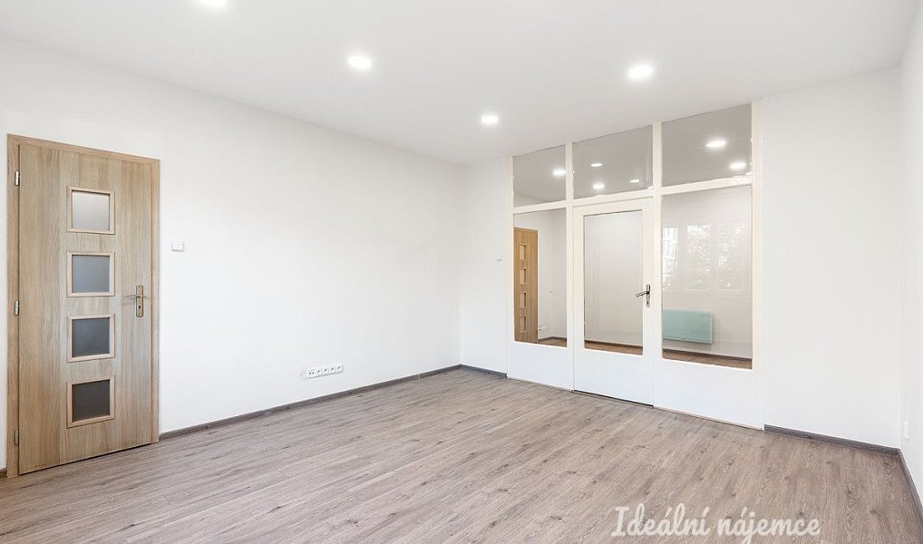 Pronájem bytu 2+kk 41 m², Praha – fotka 1 z 10