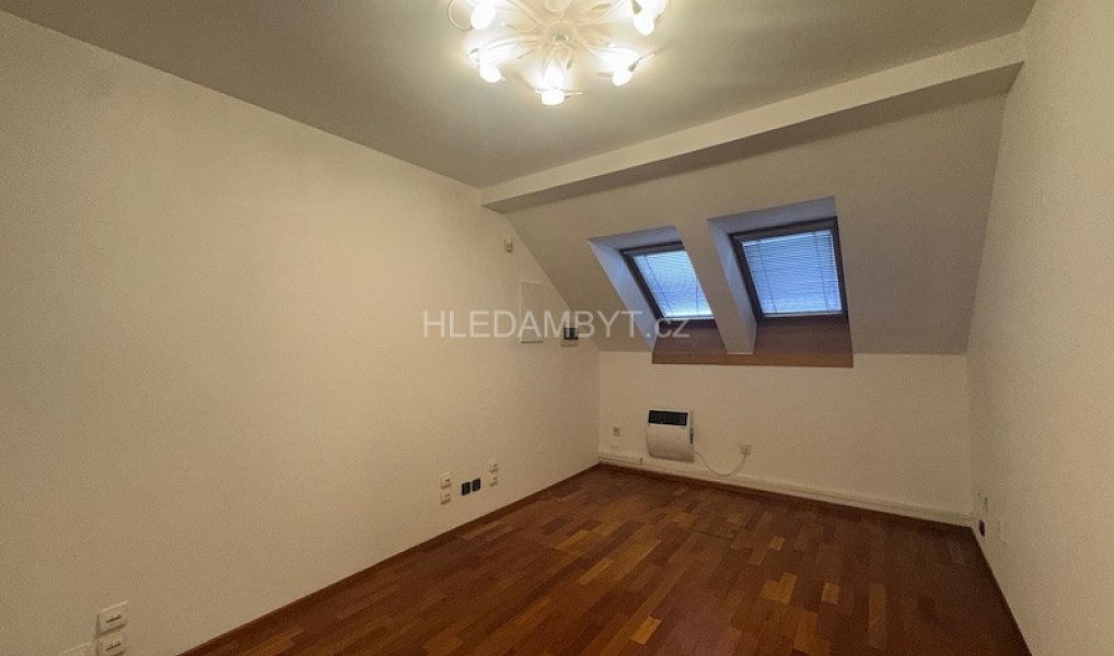 Pronájem bytu 2+1 76 m², Praha – náhled fotky 10
