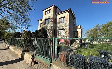 Prodej nájemního domu, činžáku 460 m², Pouchovská, Hradec Králové - Slezské Předměstí