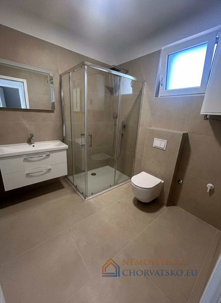 Prodej bytu 6+kk 136 m² - Widok 5