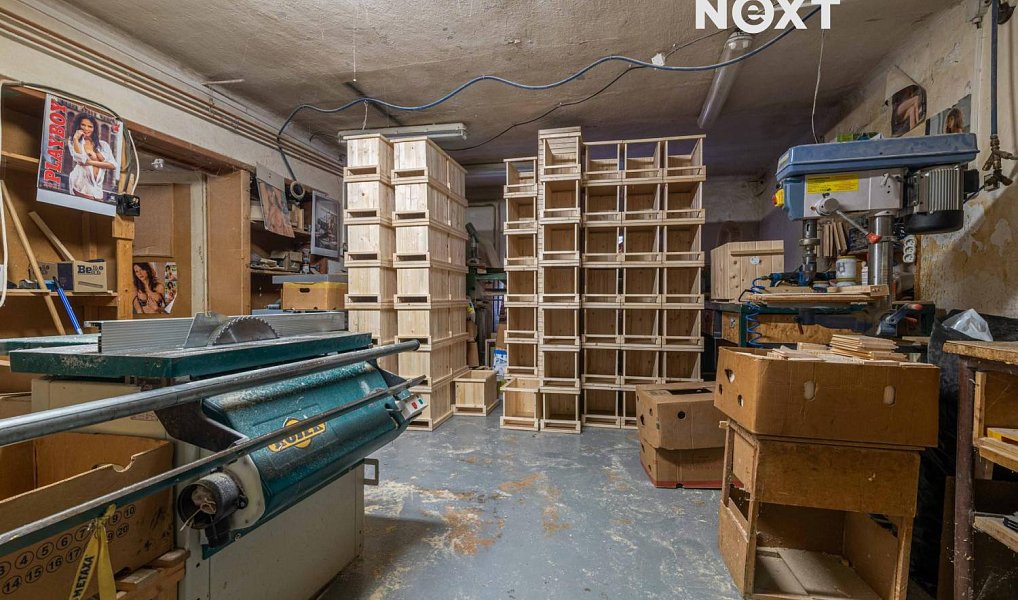 Prodej výrobních prostor 840 m², Jesenice – náhled fotky 9