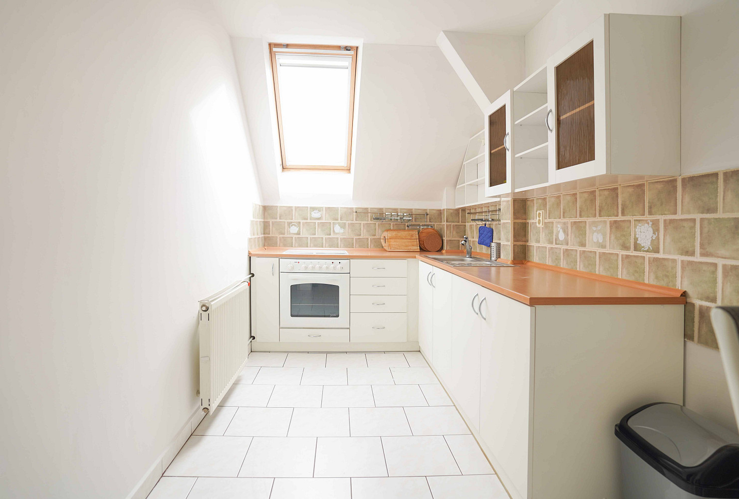 Pronájem bytu 2+1 60 m² – pohled 2